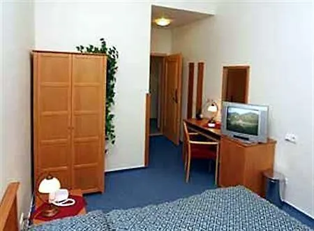 Atos 3* Прага