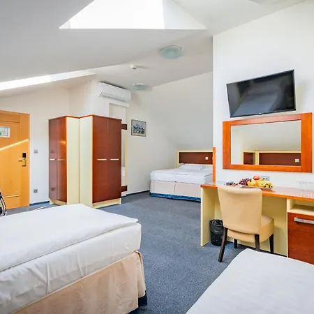 Atos Hotel