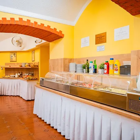 Atos Hotel 3*