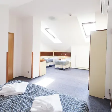 Atos 3* Prag