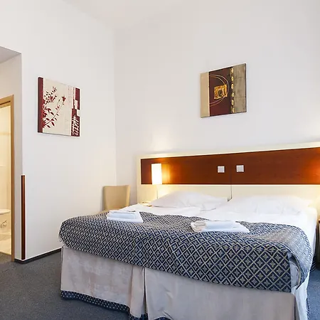 Atos 3* Prague