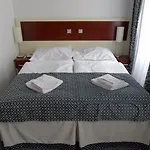 أتوس فندق