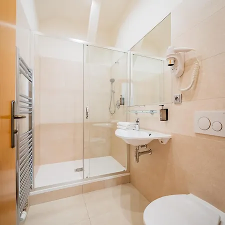 Atos 3* Prague