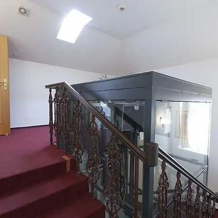 Szálloda Atos 3*
